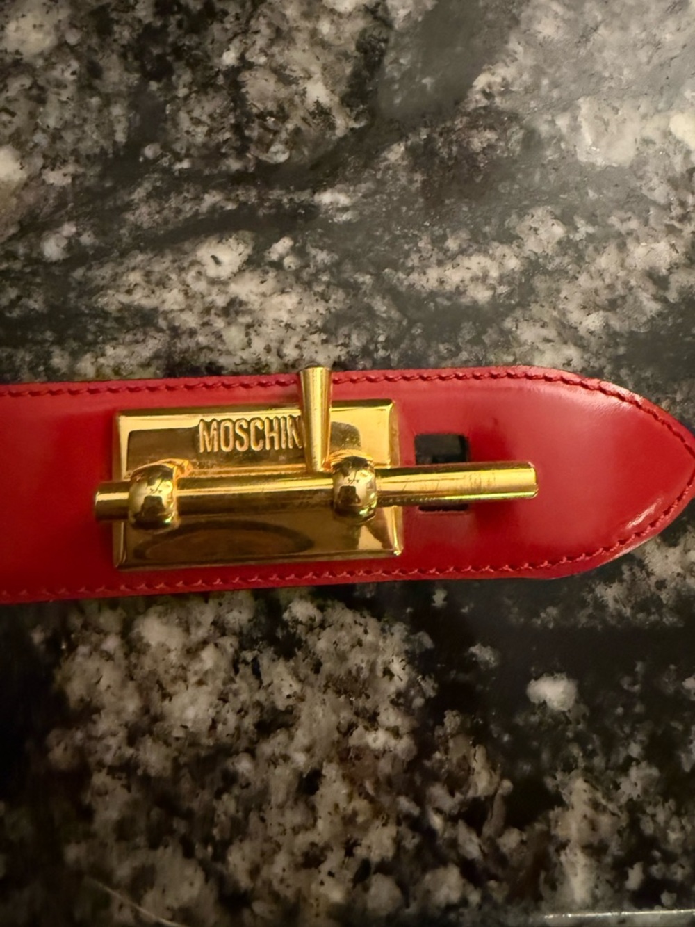 Moschino Redwall Red Leather Belt Gold Logo Buckle Size 42 Vintage Made in Italy